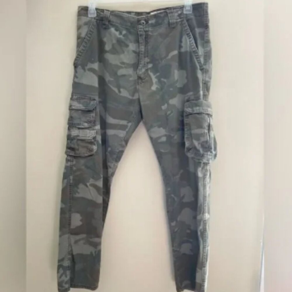 WRANGLER REGULAR TAPER CAMOUFLAGE DENIM JEAN PANTS 36x30